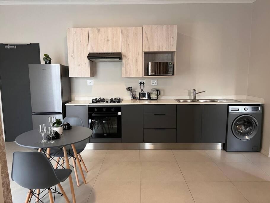 93 on new unique and classy Apartment in Sandton