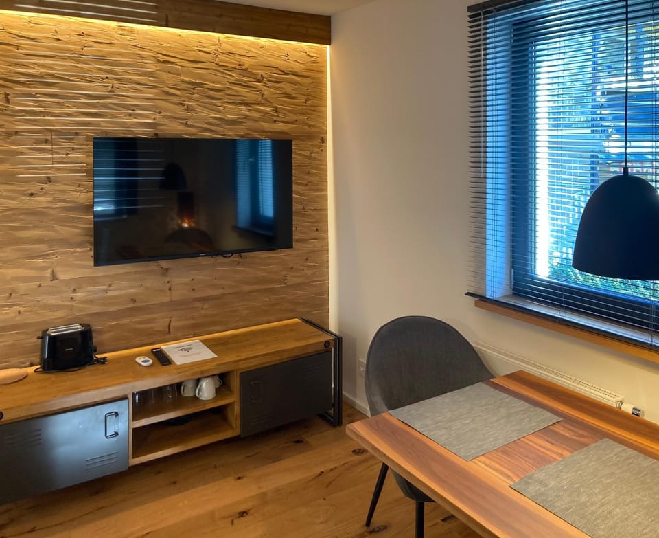 TV and multimedia, Living room, Dining area