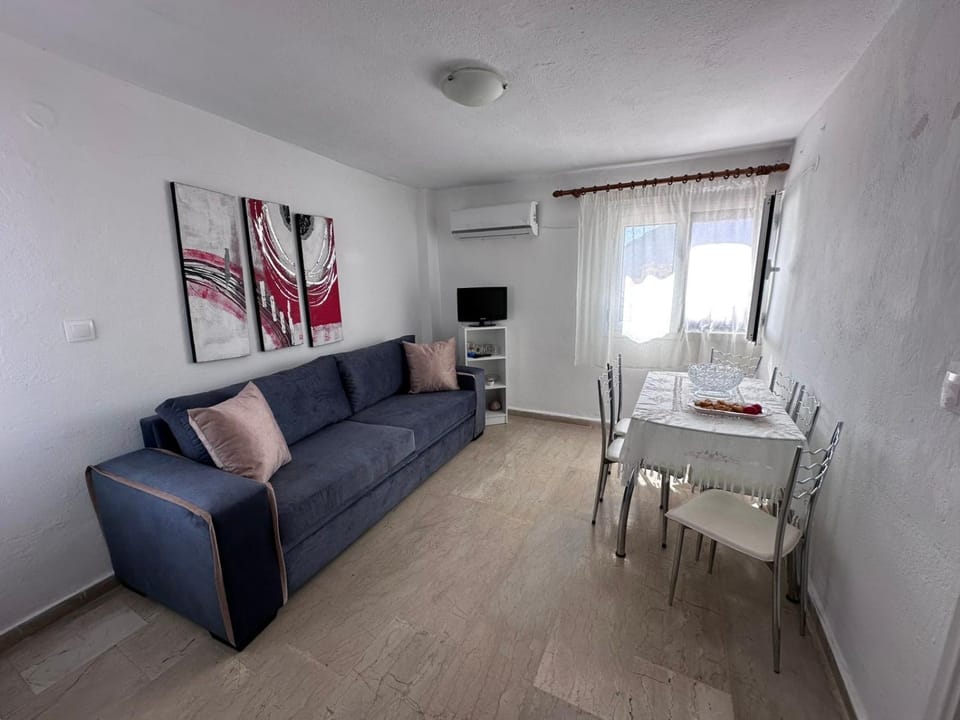 Thea Mytikas Apartment in Peloponnese, Western Greece and the Ionian
