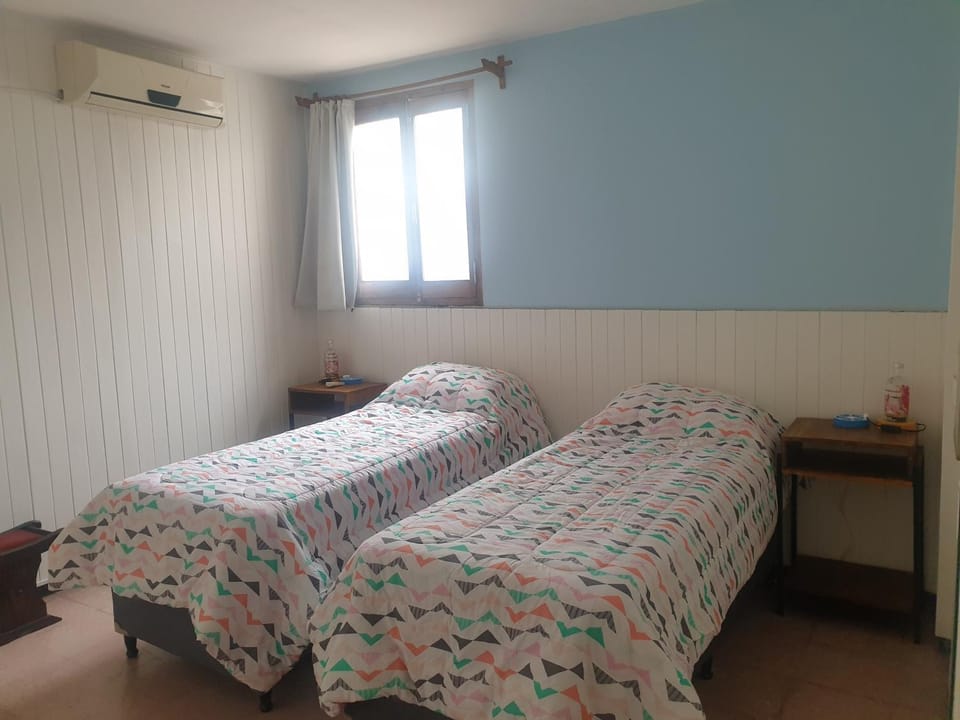 Bed, Bedroom, air conditioner