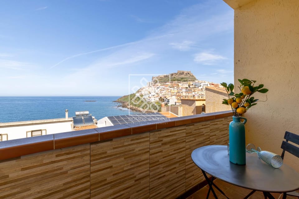 View (from property/room), Balcony/Terrace, Dining area