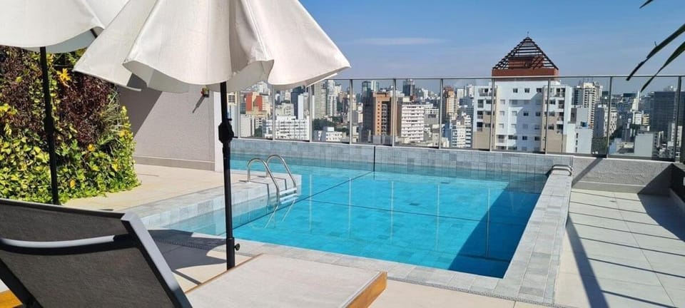 Swimming pool, sunbed