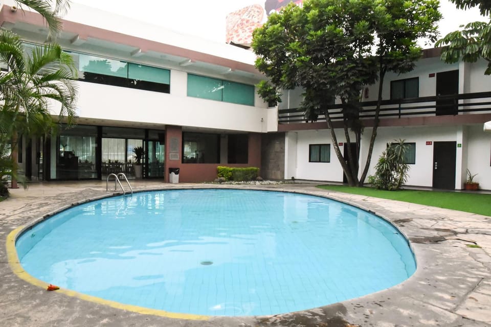 Garden, Swimming pool