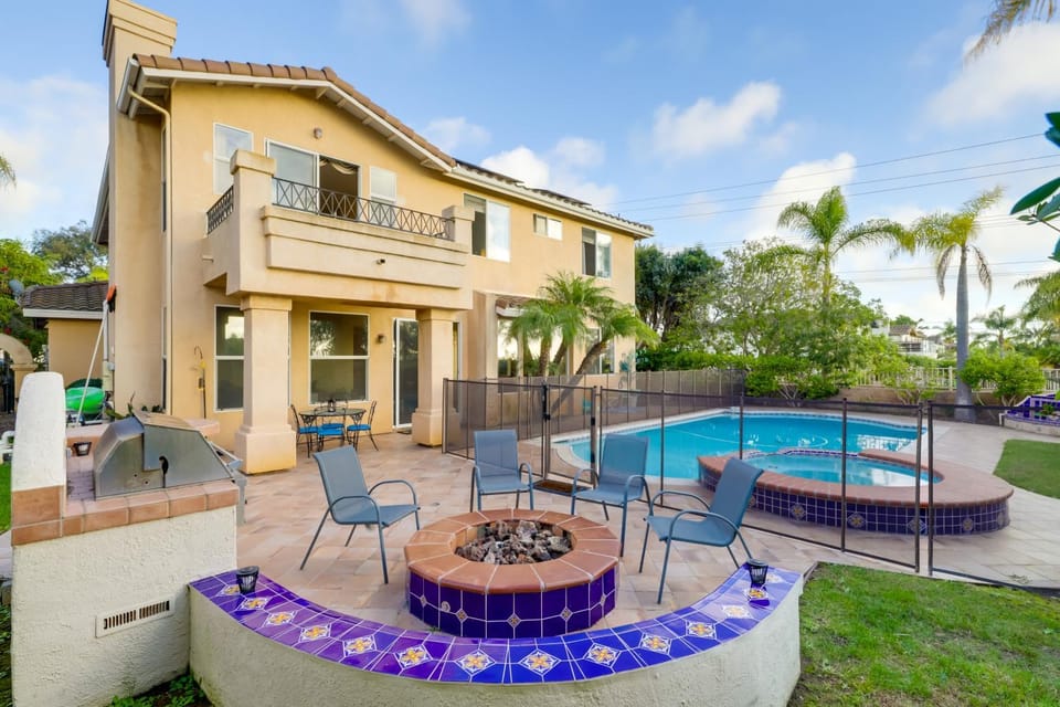 1 Mi to the Beach! Ocean-View Encinitas Home House in Encinitas