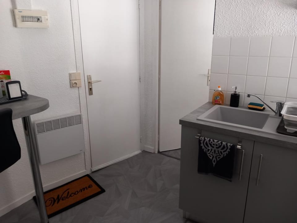 MELANIE Apartment in Nouvelle-Aquitaine