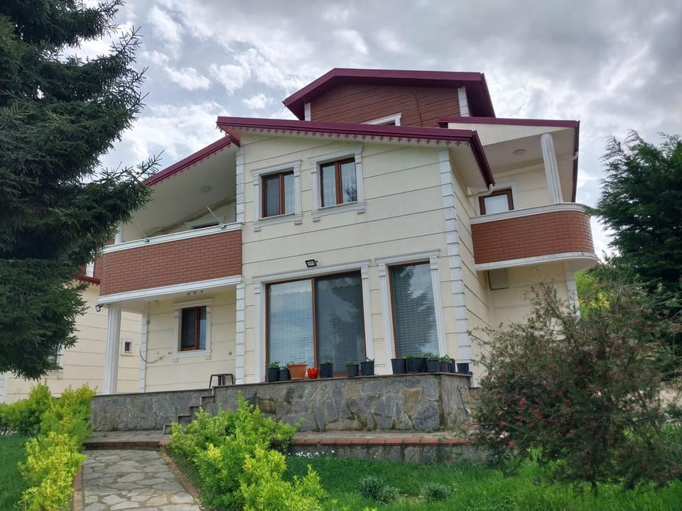 Big garden and sea view villa Villa in Turkey
