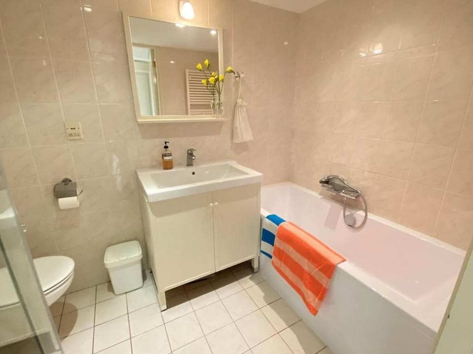 Bathroom, Bath
