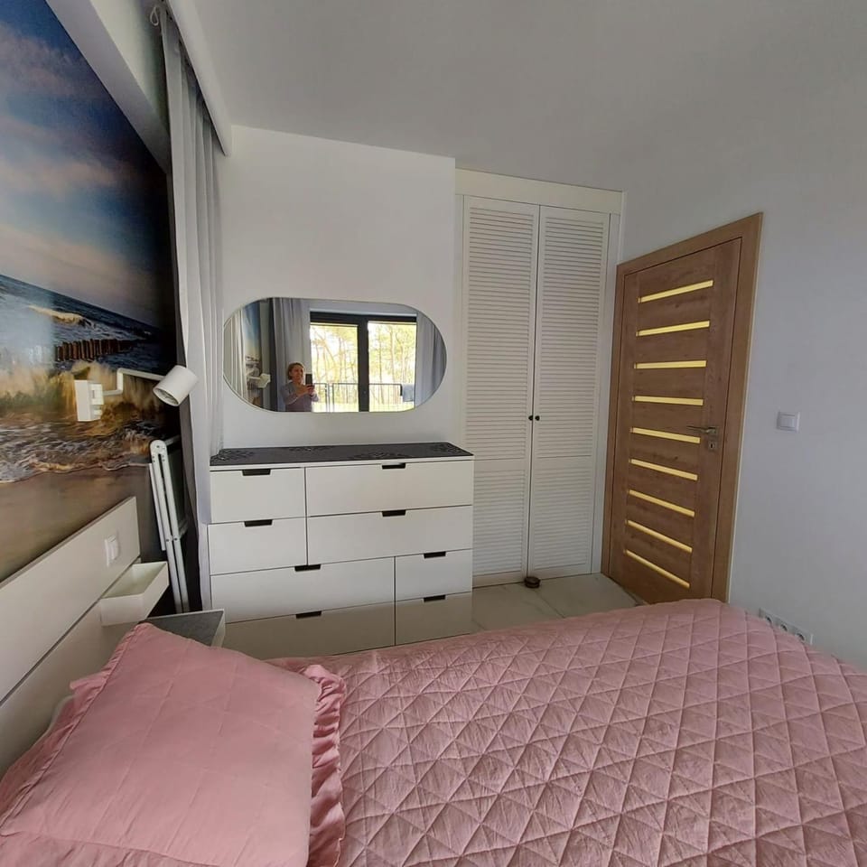 Bedroom, wardrobe
