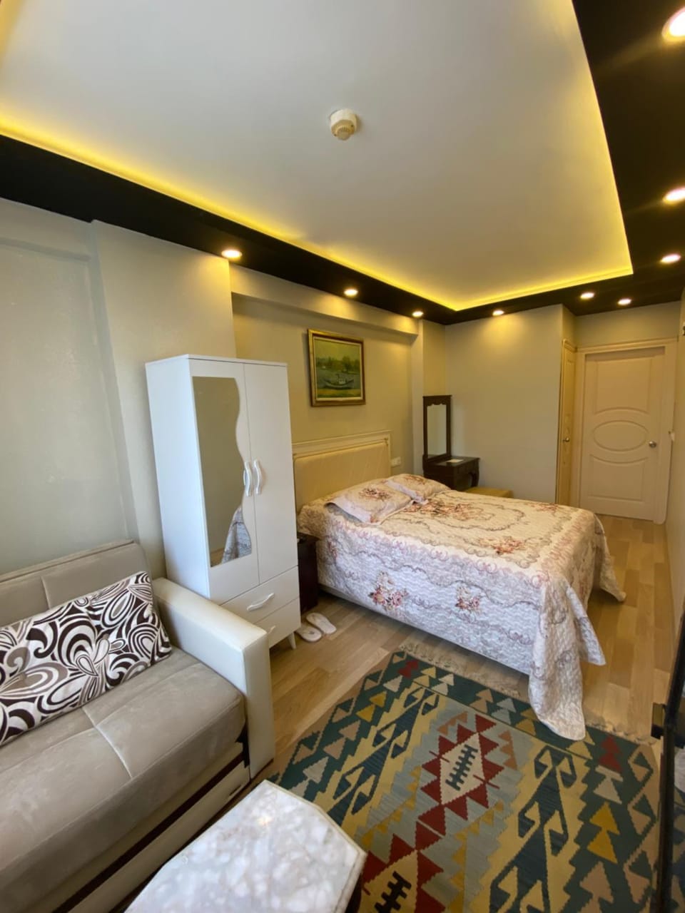 Photo of the whole room