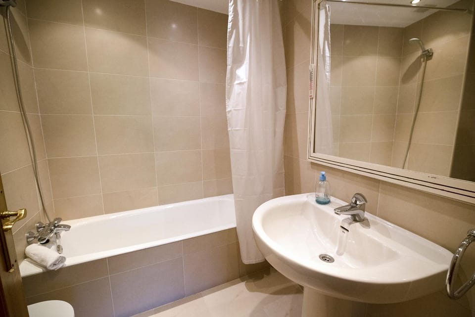 Bathroom, Bath