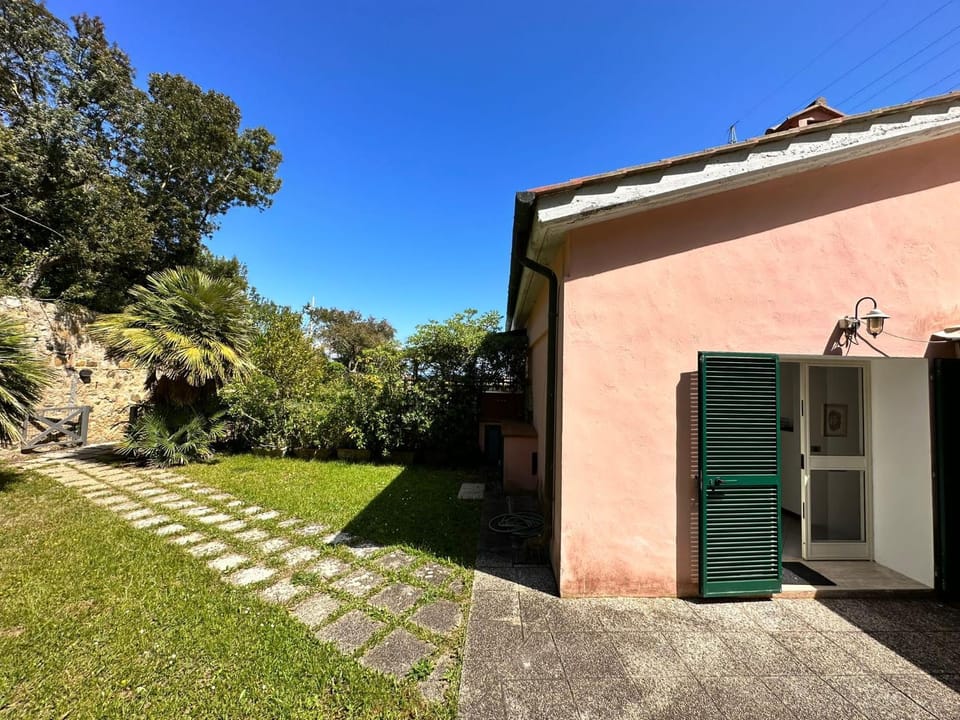 Property building, Garden