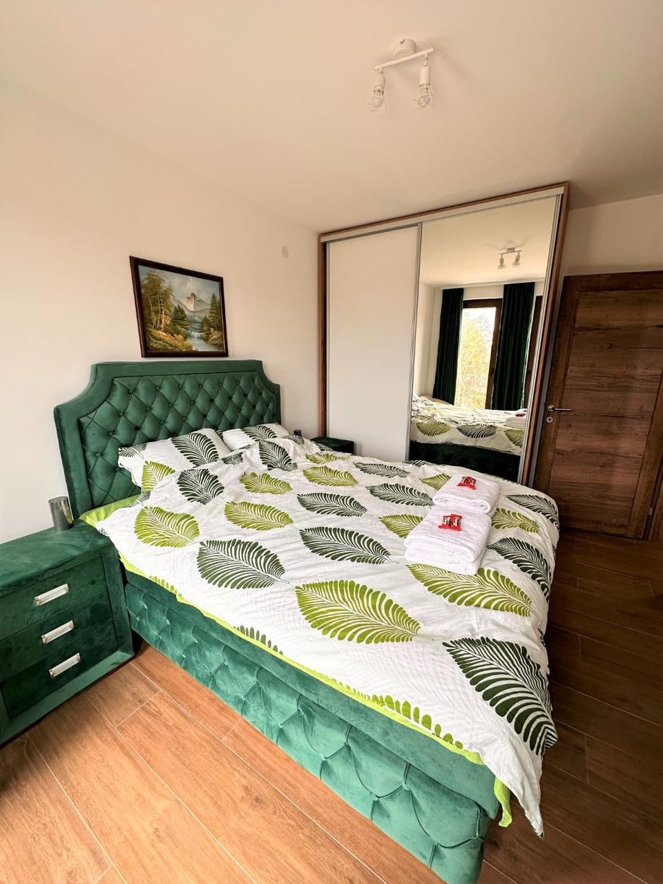 Bed, Photo of the whole room, Bedroom, wardrobe