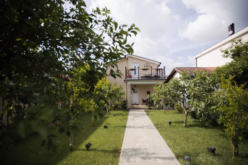 Villa Bura Villa in Federation of Bosnia and Herzegovina