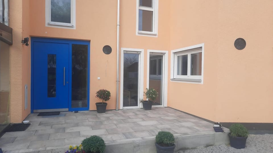 Property building, Facade/entrance