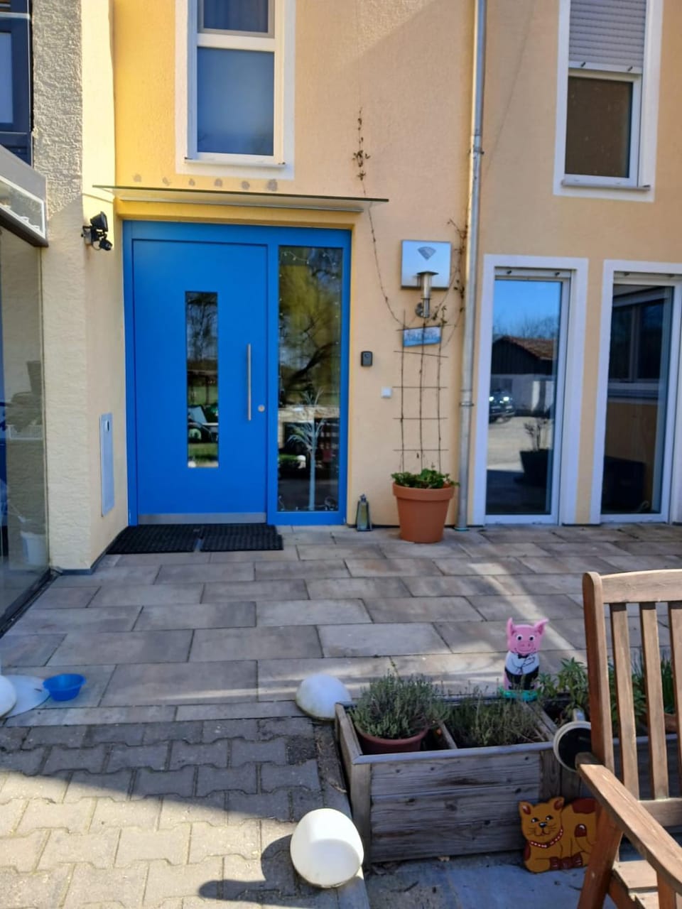 Property building, Facade/entrance