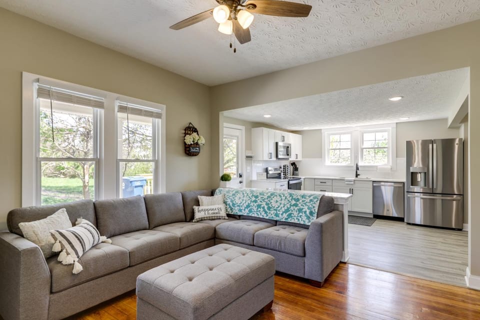 Williamstown Vacation Rental Private Deck and Yard House in Williamstown