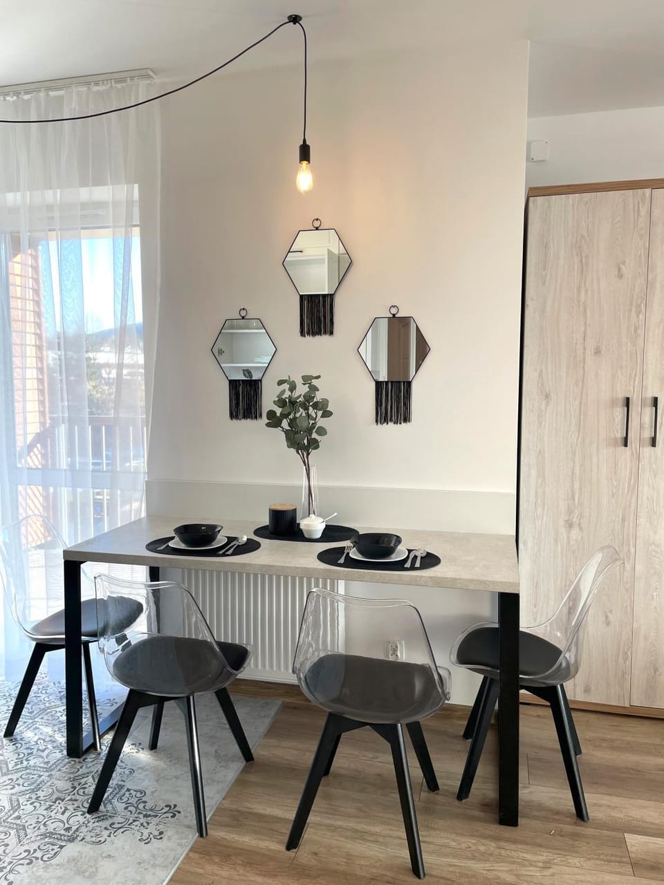 Decorative detail, Dining area