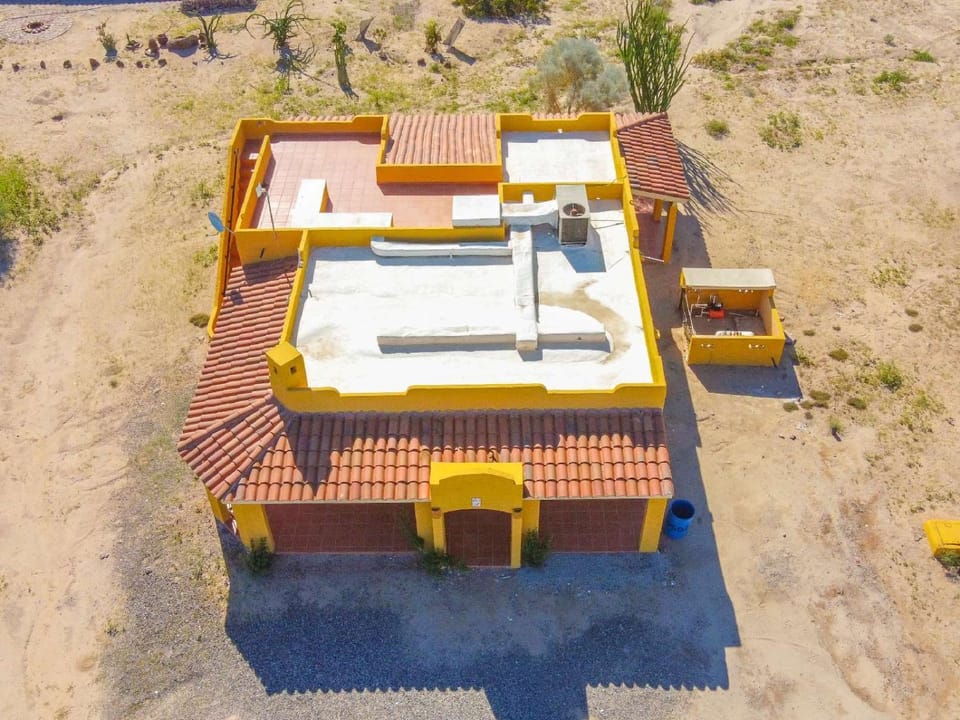 2BR /2BA Family Vacation Home with WiFi House in State of Baja California
