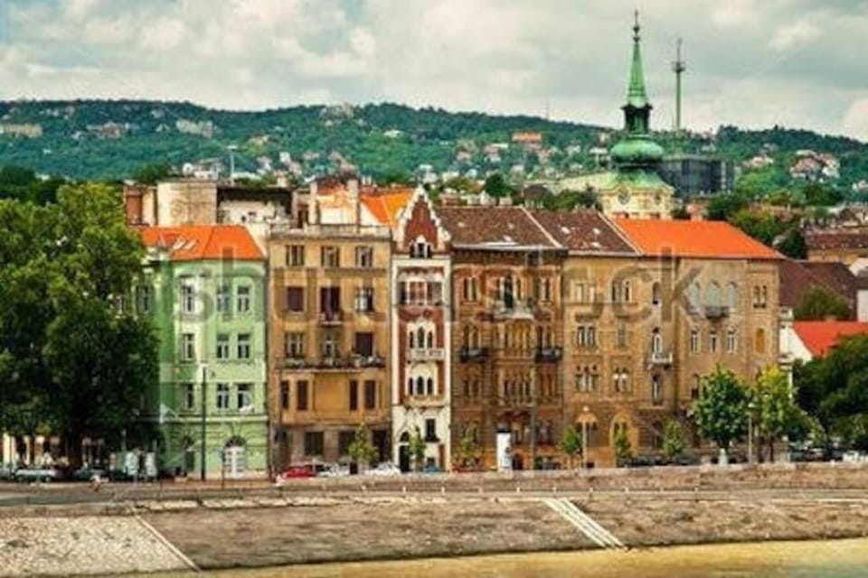 ALWAYS A HUGE SALE! Apartment in Budapest