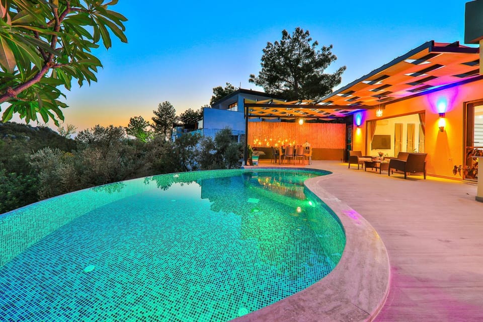 Pool view, sunbed
