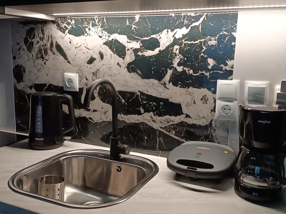 Coffee/tea facilities, Kitchen or kitchenette