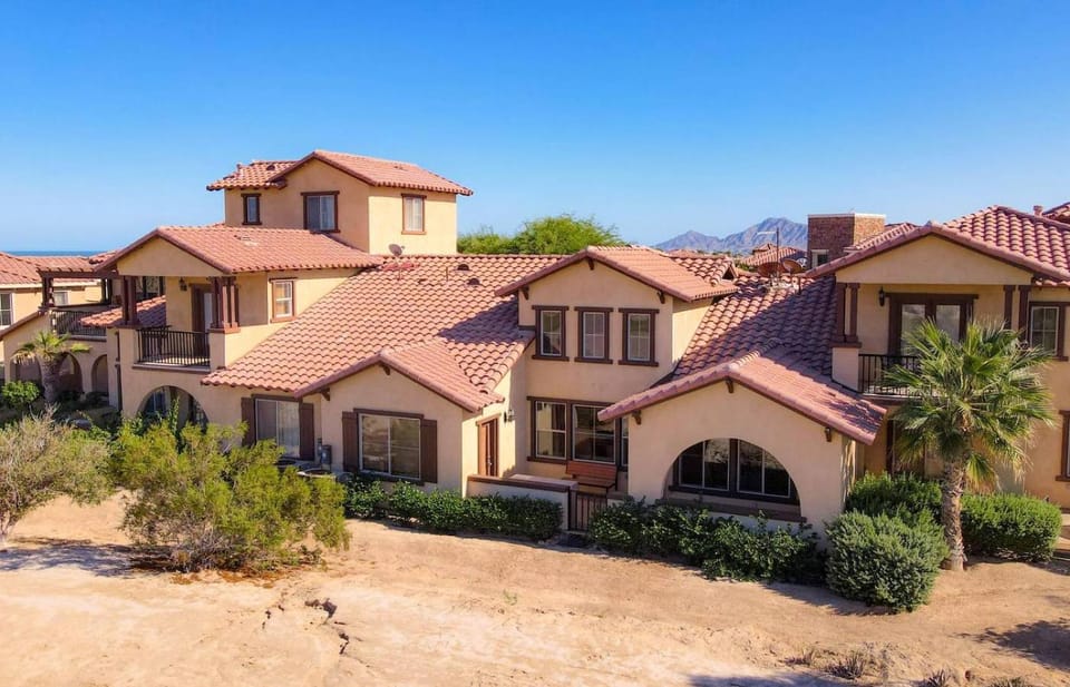 Condo 31-1, Right in front of the Pool with WiFi House in State of Baja California