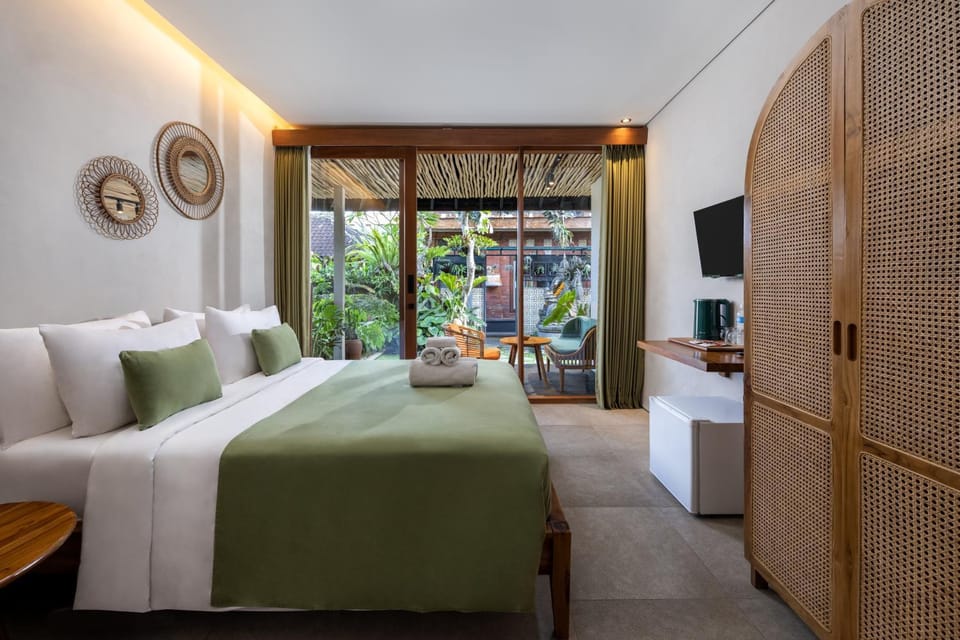 Communal lounge/ TV room, Bed, TV and multimedia, Photo of the whole room, Bedroom