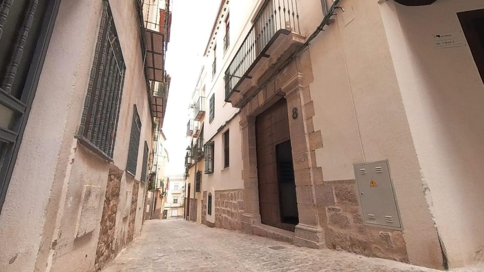 Alojamiento Los naranjos con Piscina y Parking gratuito Apartment in Jaén