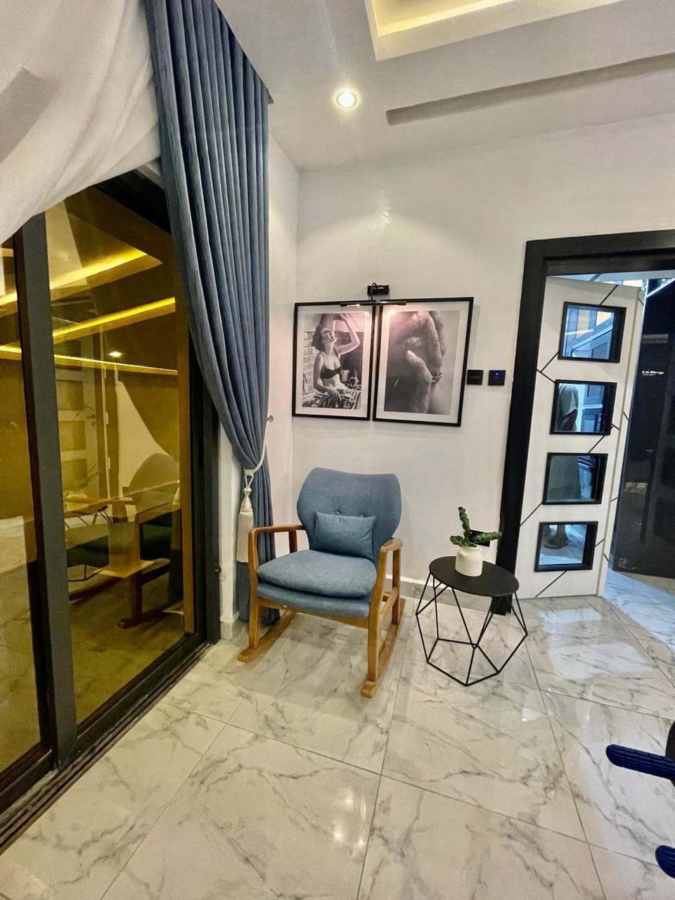 Seating area