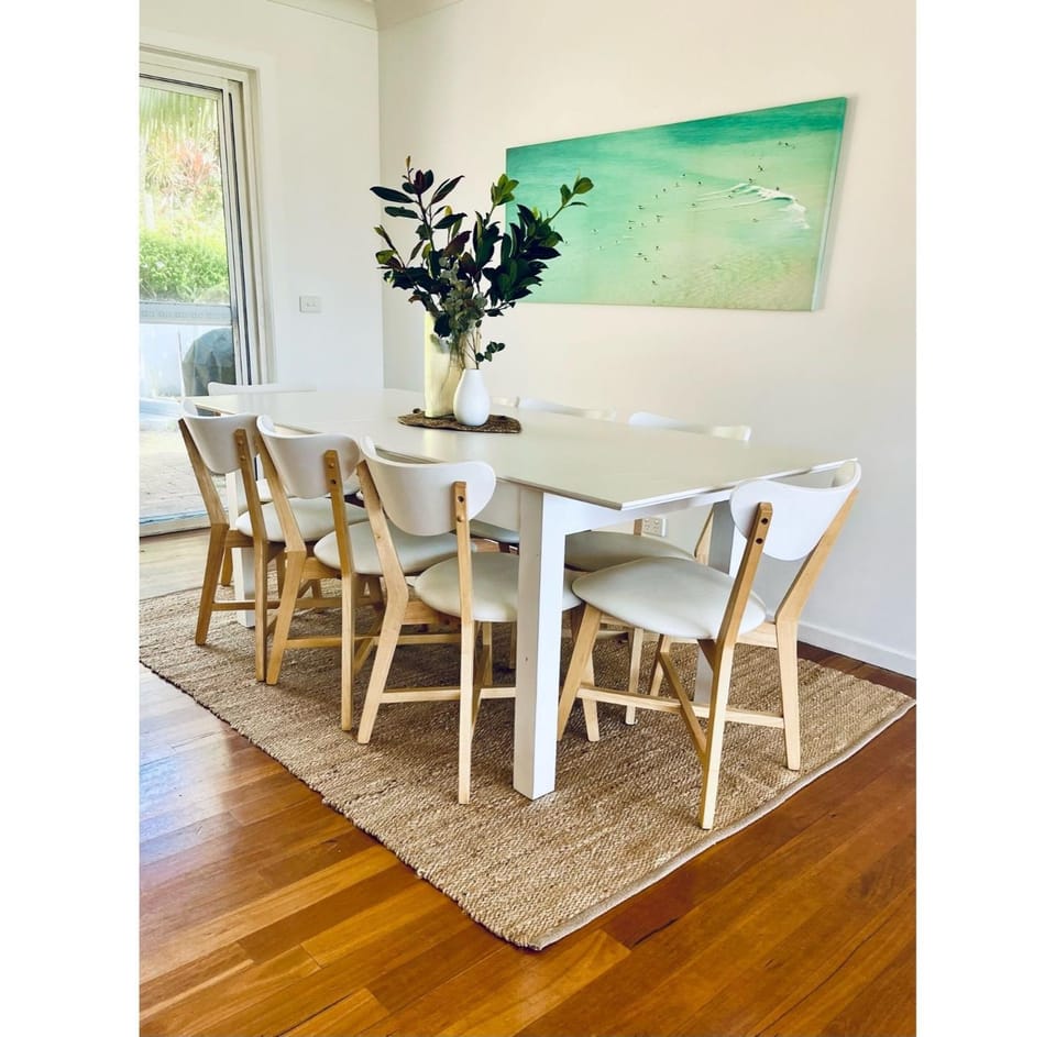 Seating area, Dining area