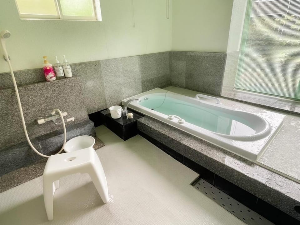 Bathroom, Bath