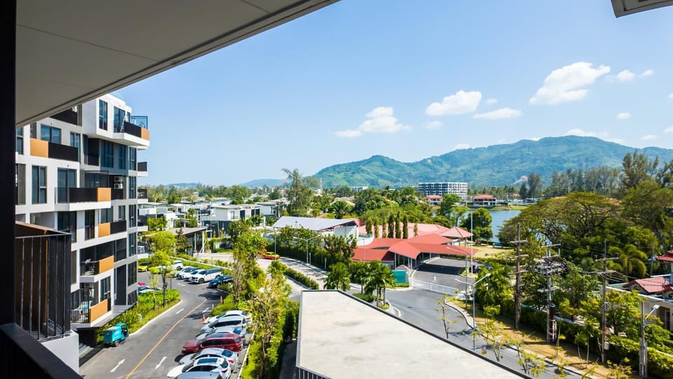 City view, Location