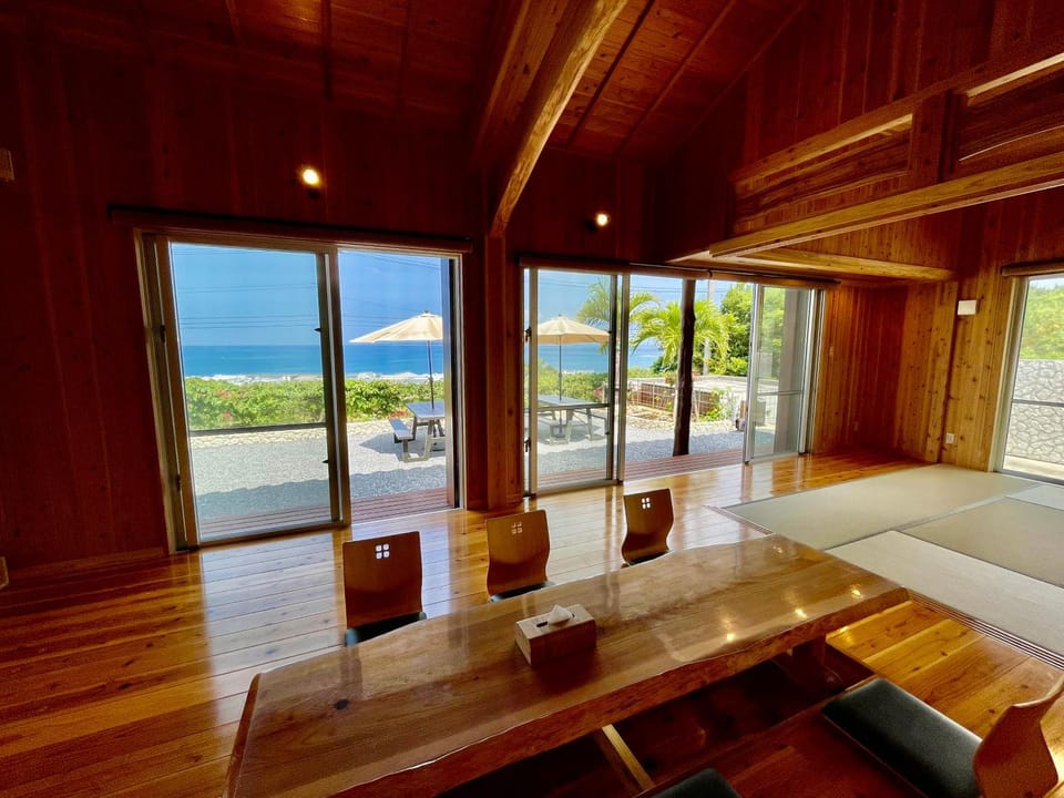 Natural landscape, View (from property/room), Balcony/Terrace, Living room, Seating area, Dining area, Sea view