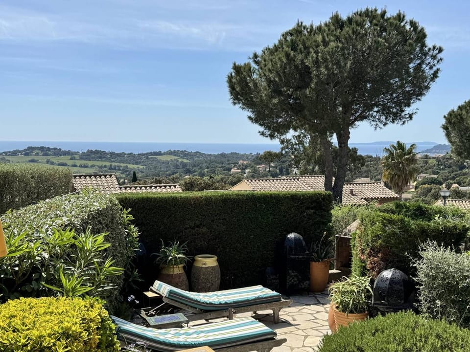 Mas 2 chambres avec vue mer, piscine, Wi-Fi House in La Croix-Valmer