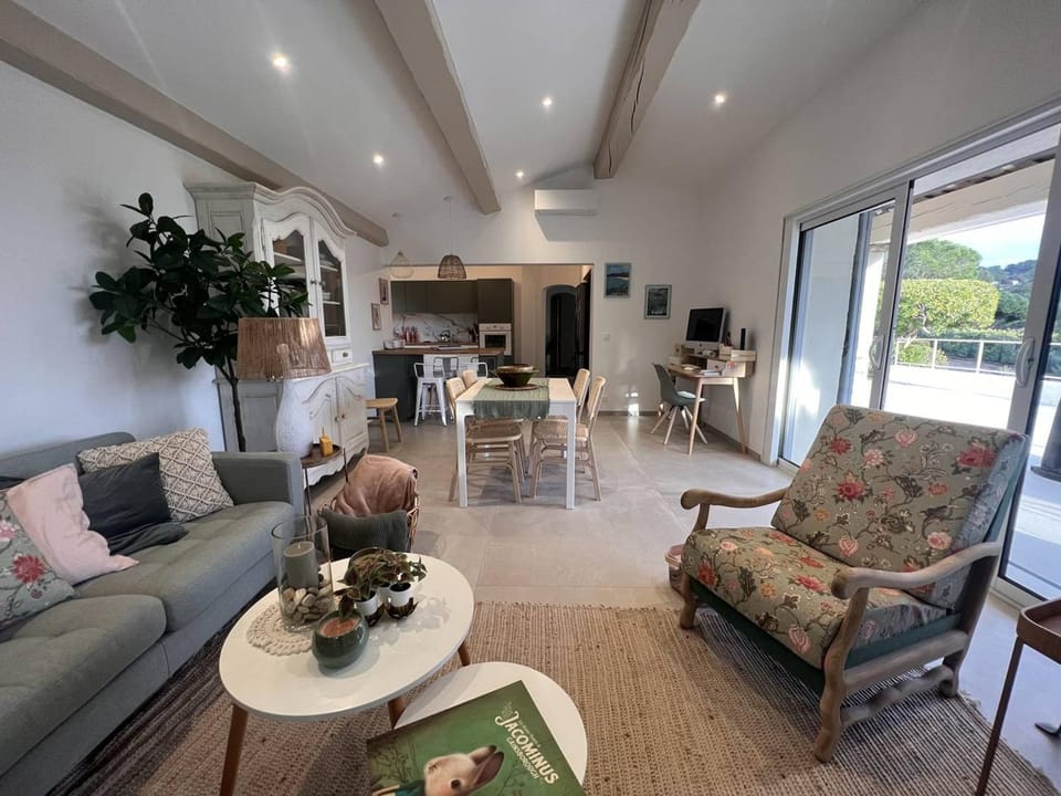 Maison rénovée 3 chambres près plage, clim, internet - FR-1-726-5 House in La Croix-Valmer