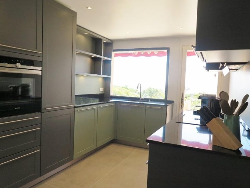 Villa pour 8 pers avec piscine et terrasse, La Croix-Valmer - FR-1-726-18 Villa in La Croix-Valmer