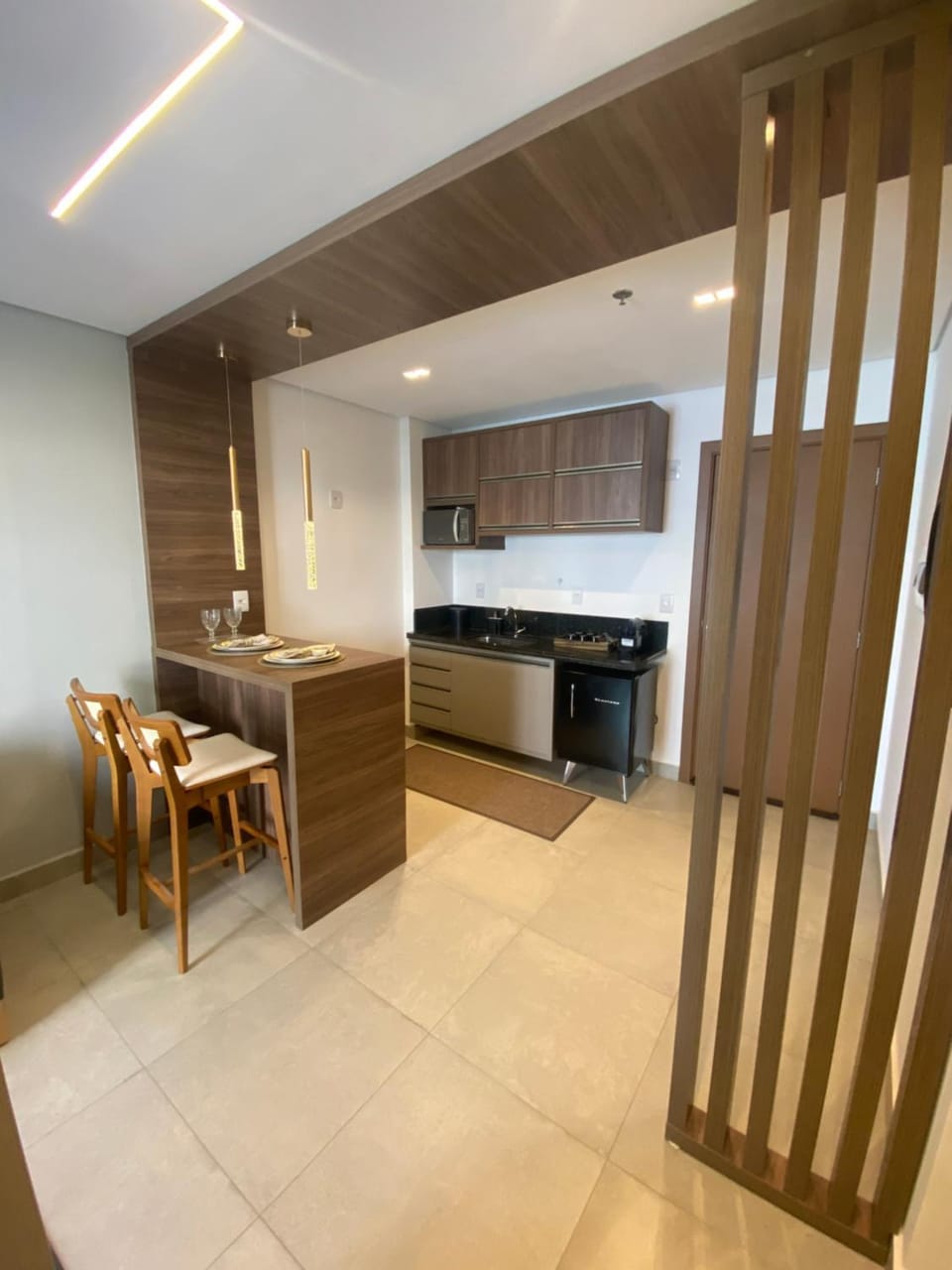 Kitchen or kitchenette, minibar, oven