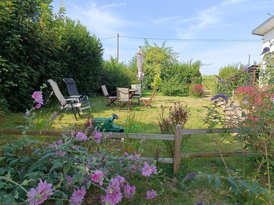 Le petit Loir, gîte sur la Loire à vélo House in Centre-Val de Loire