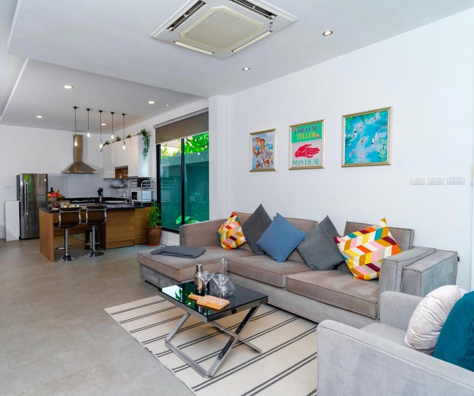 Living room, Seating area