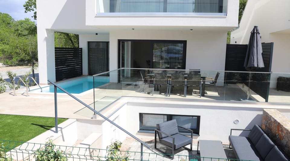 Property building, Seating area, Swimming pool