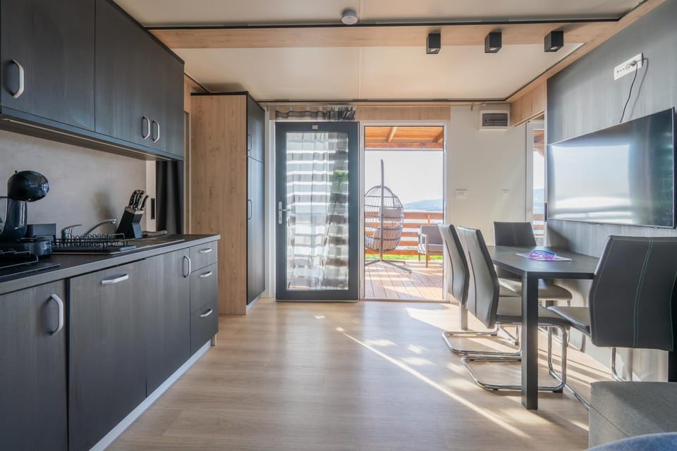 Living room, Dining area, kitchen