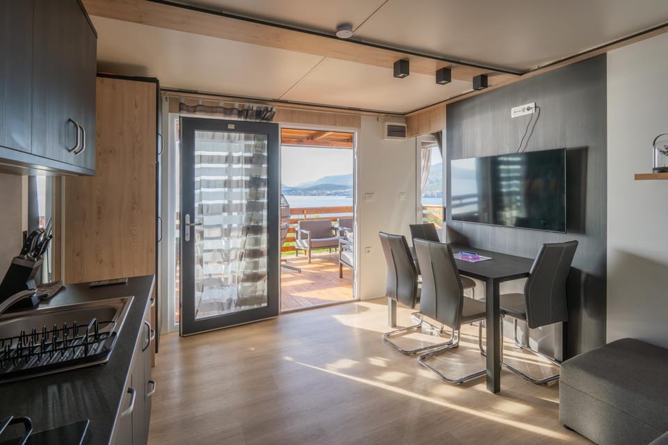 Living room, Dining area, Sea view