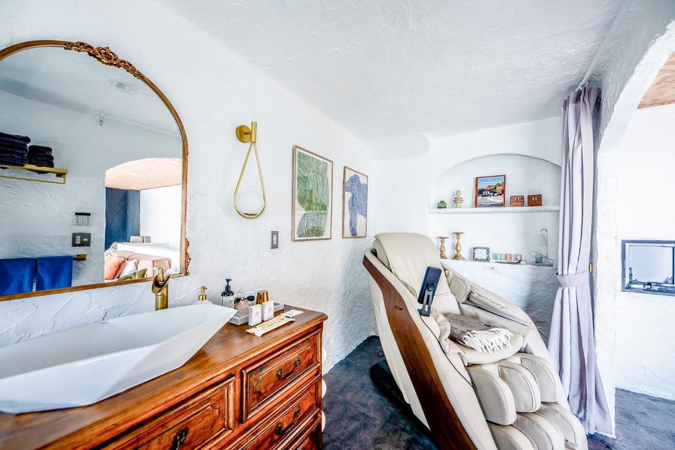 Massage, Massage, Spa and wellness centre/facilities