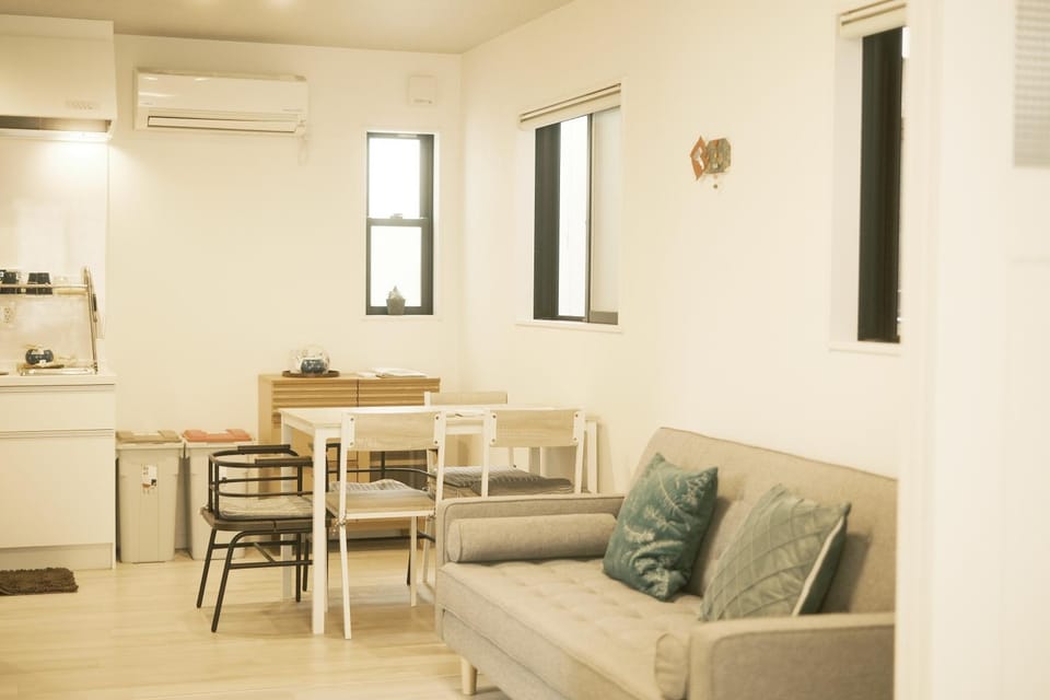 Living room, Dining area