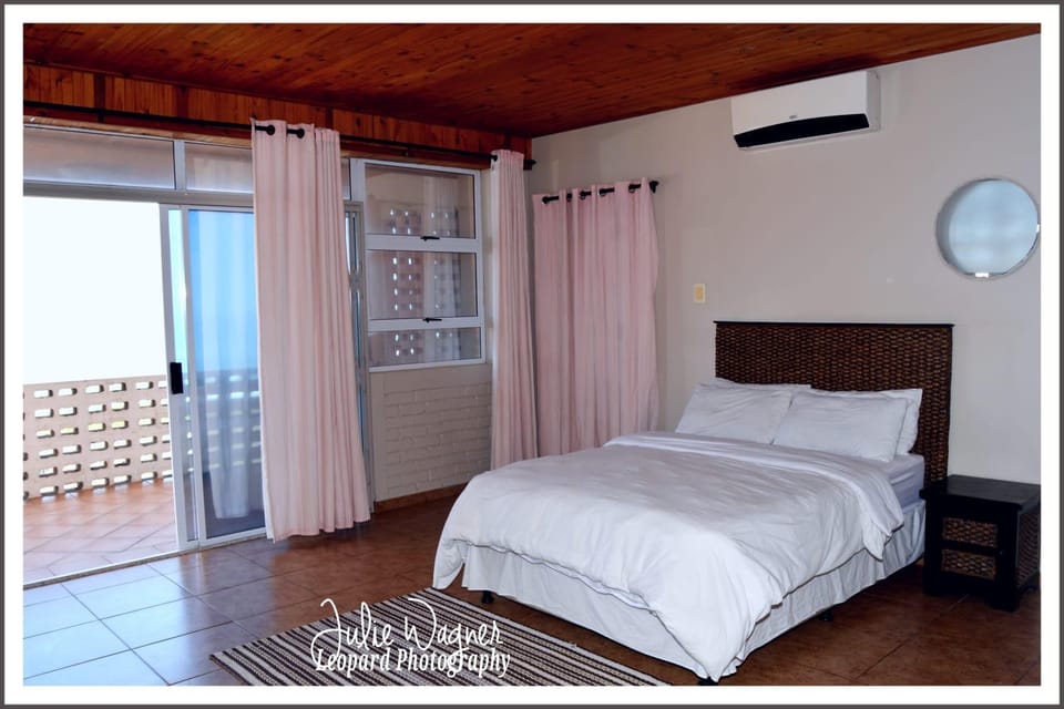 Golden Dawn Chalets Hotel in KwaZulu-Natal