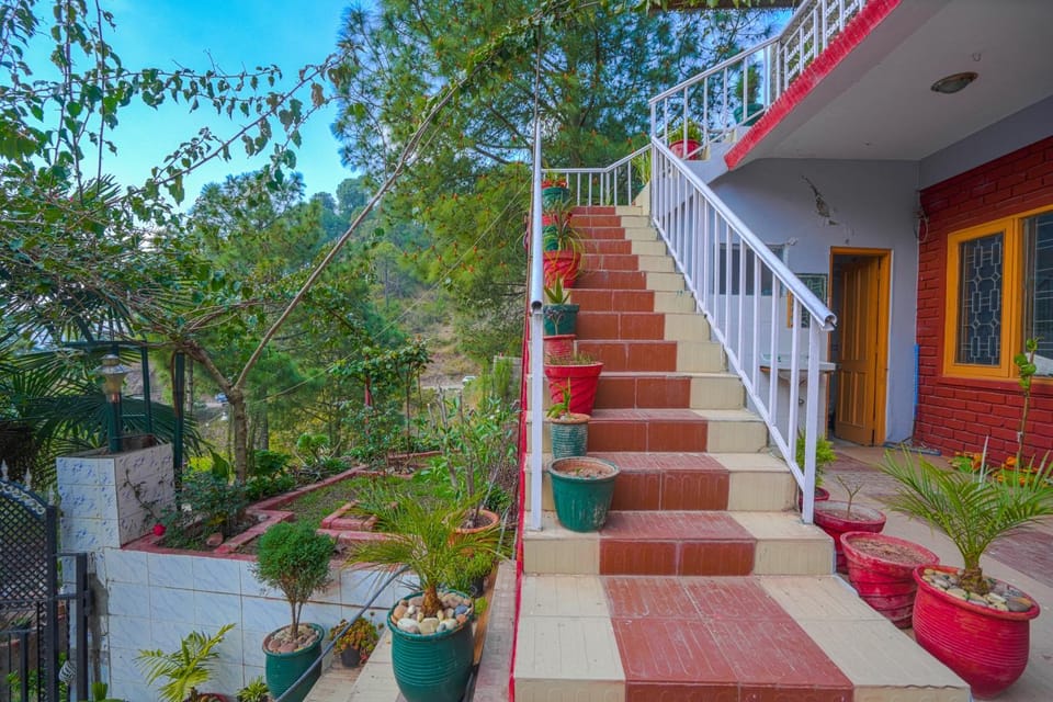 Property building, Garden, View (from property/room), Balcony/Terrace, Garden view
