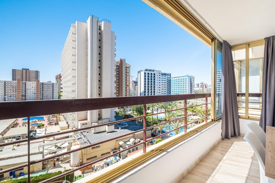 Day, View (from property/room), Balcony/Terrace, City view, Street view, Location