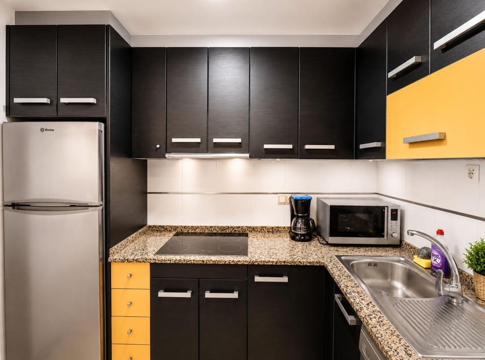 microwave, oven, kitchen