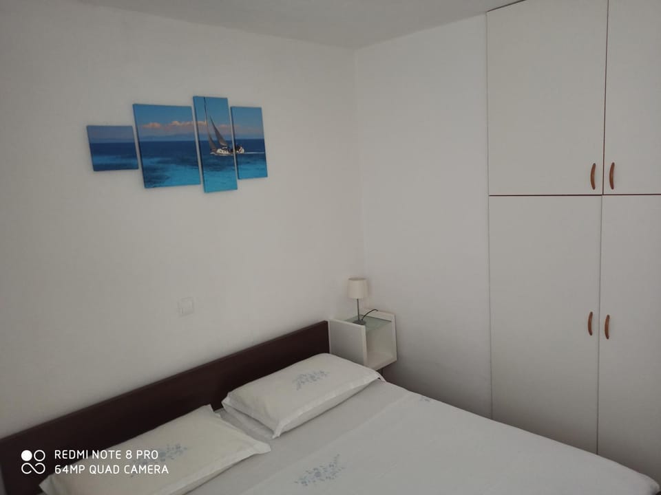 Bed, Bedroom, wardrobe