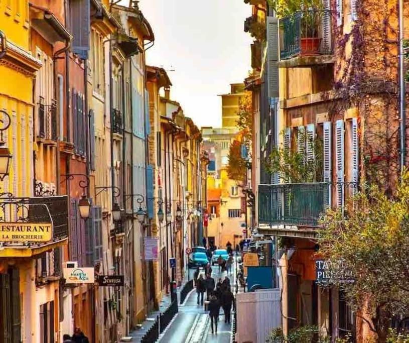 Studio au cœur d'Aix avec balcon et parking Apartment in Aix-en-Provence